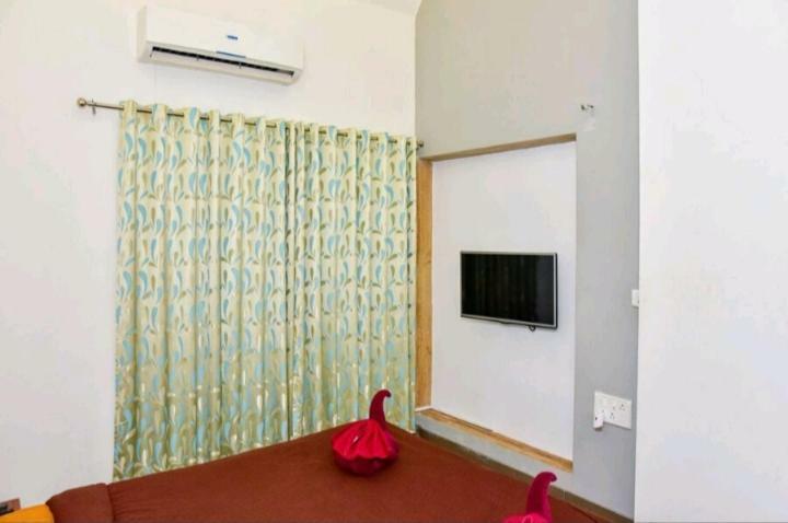 Bed and Breakfast Surya Kiran Miramar à Panaji Extérieur photo