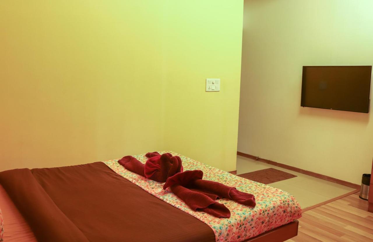 Bed and Breakfast Surya Kiran Miramar à Panaji Extérieur photo