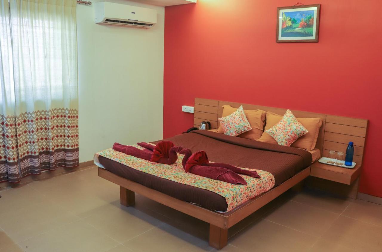 Bed and Breakfast Surya Kiran Miramar à Panaji Extérieur photo