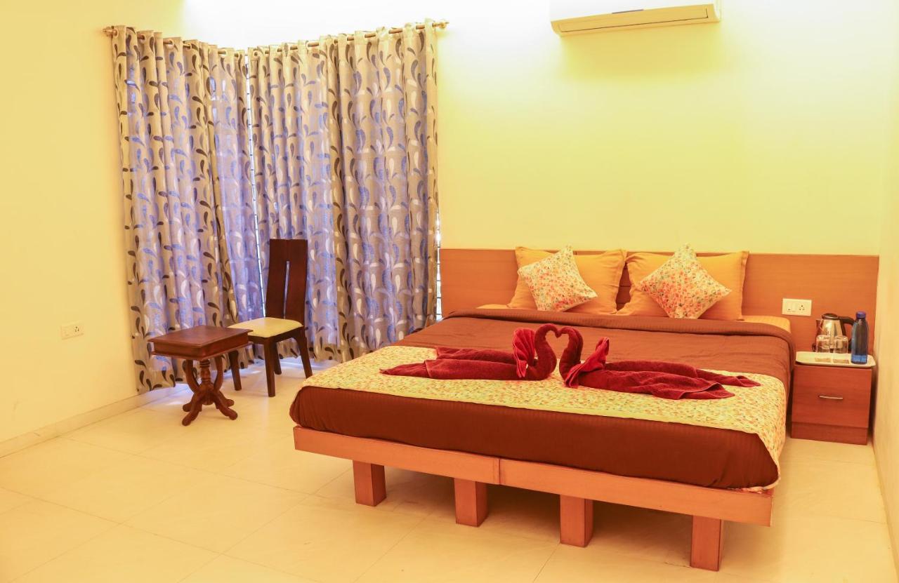 Bed and Breakfast Surya Kiran Miramar à Panaji Extérieur photo