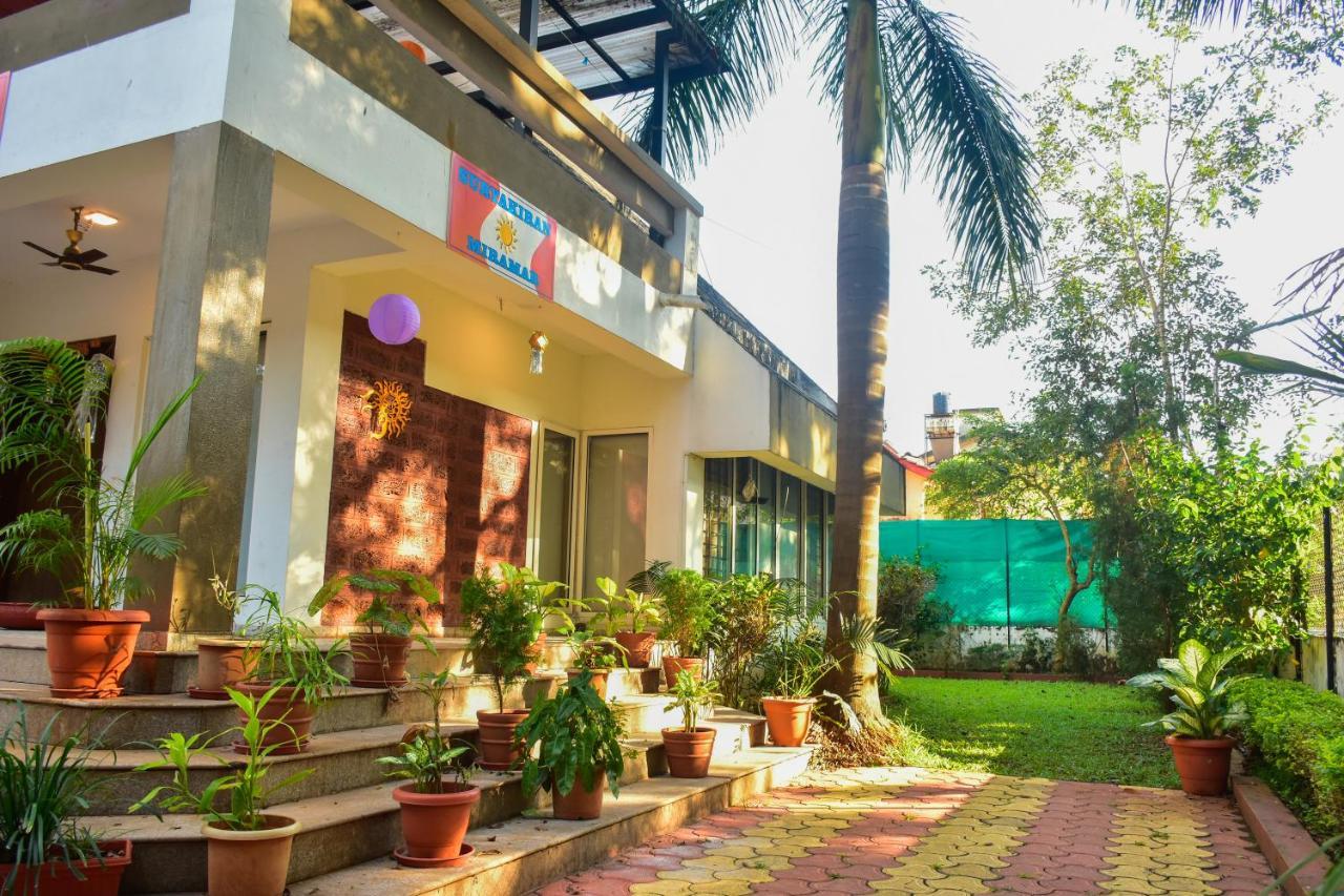 Bed and Breakfast Surya Kiran Miramar à Panaji Extérieur photo