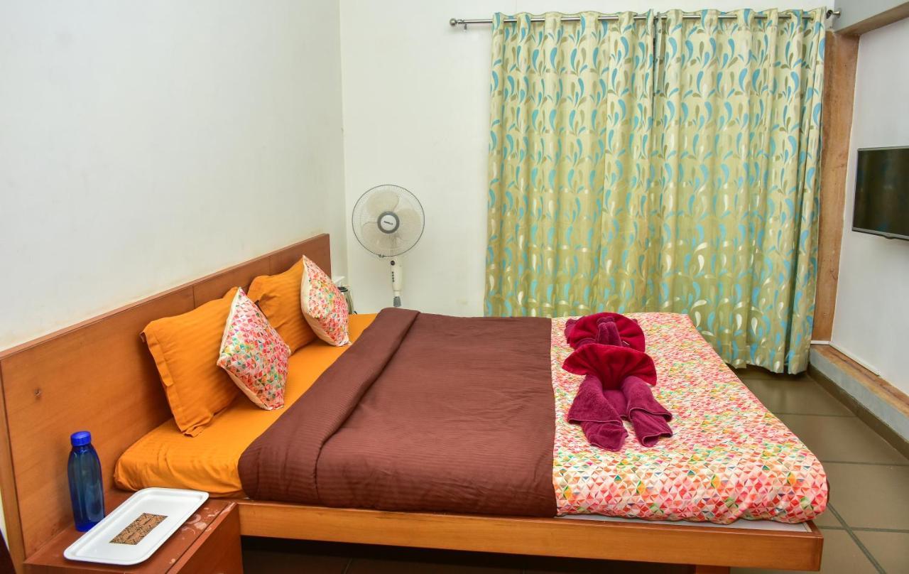 Bed and Breakfast Surya Kiran Miramar à Panaji Extérieur photo